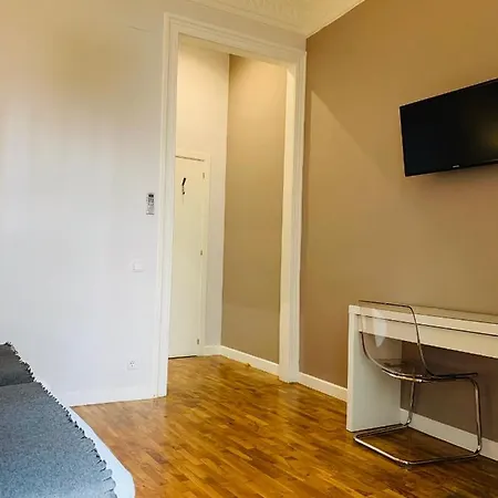 Super Balmes Apartmán