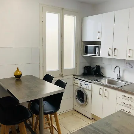 Super Balmes Apartmán
