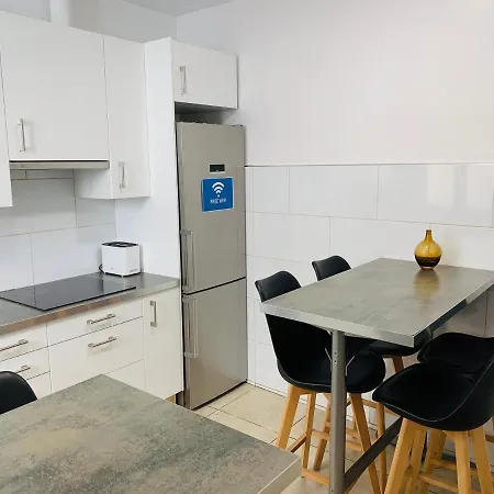 Super Balmes アパート *